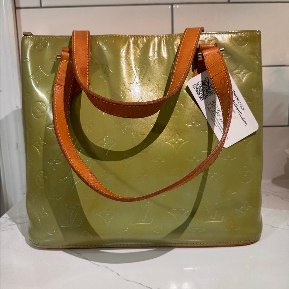 Authentic Louis Vuitton Houston patent leather handbag